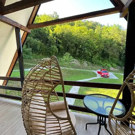 בית נופש Mountain House On The River Una